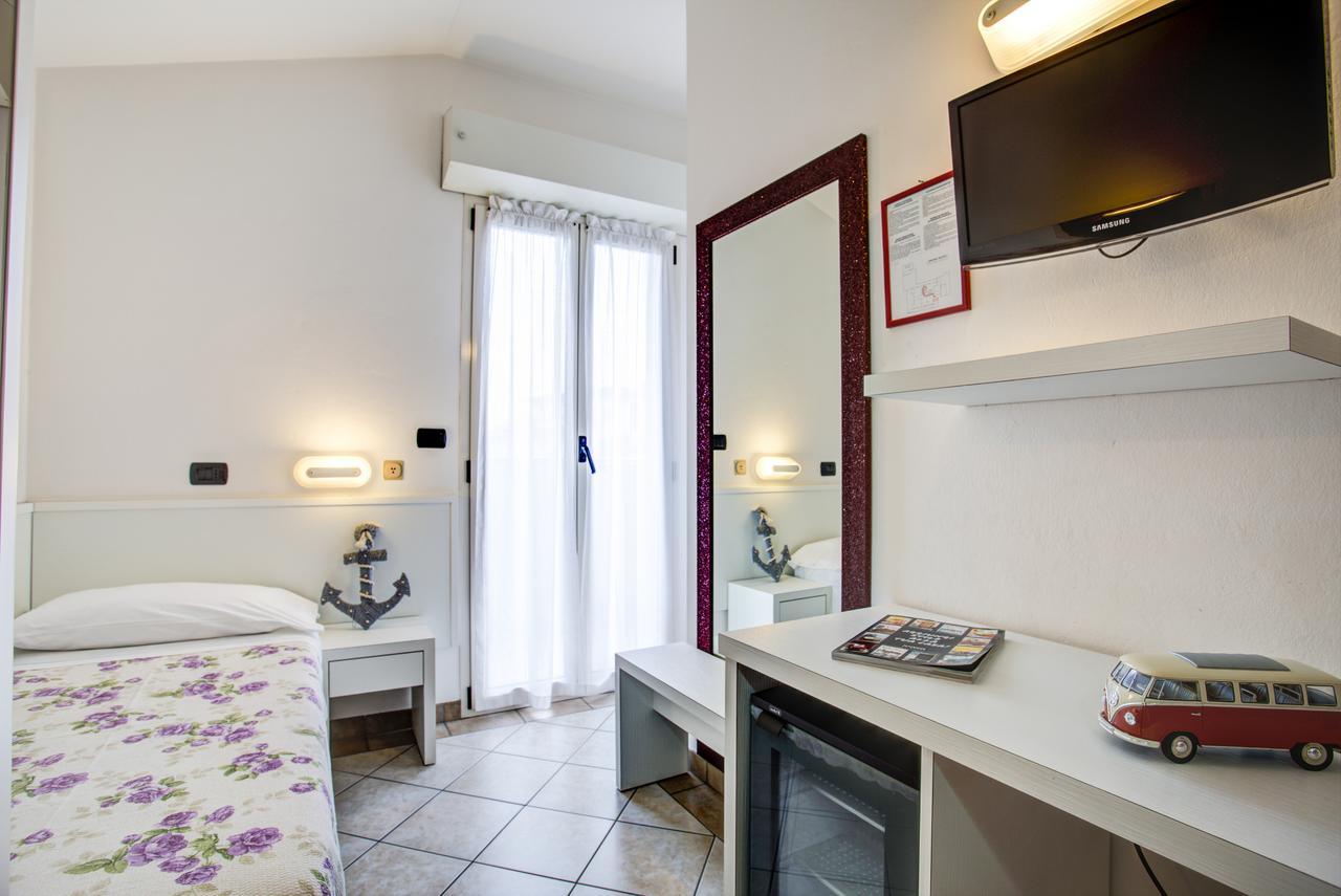 Ancora Hotel & Residence Cattolica Exterior foto