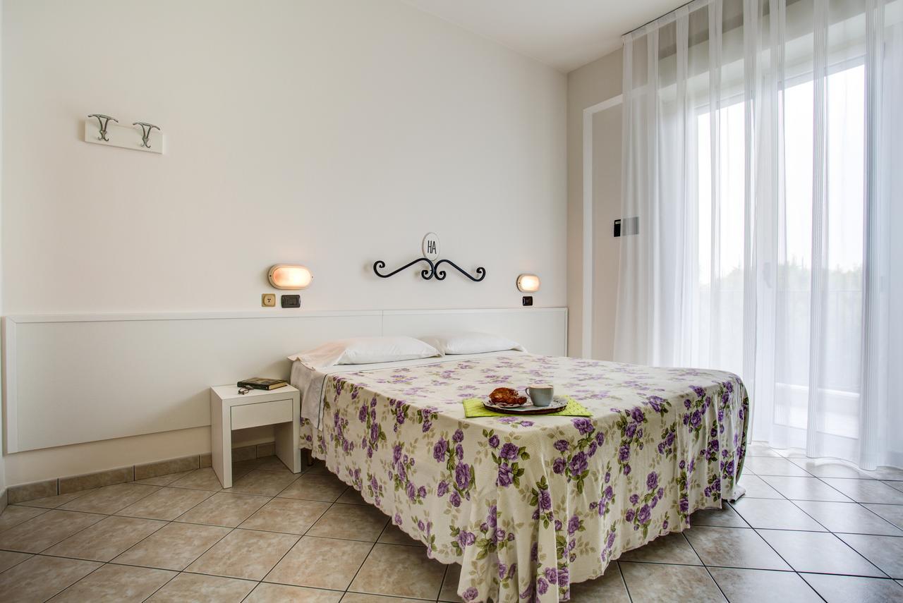 Ancora Hotel & Residence Cattolica Exterior foto